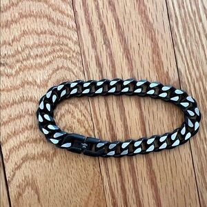 Lynx Black Chain Bracelet
